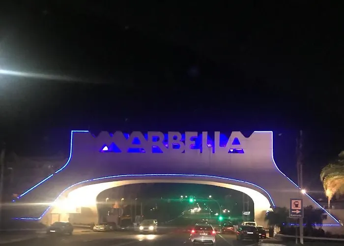 Atico En Casco Antiguo דירה *