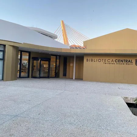 Atico En Casco Antiguo Апартаменти